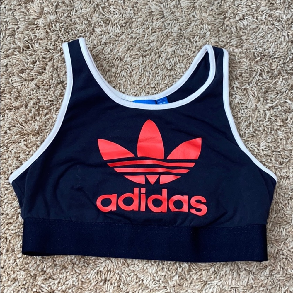 sports bra